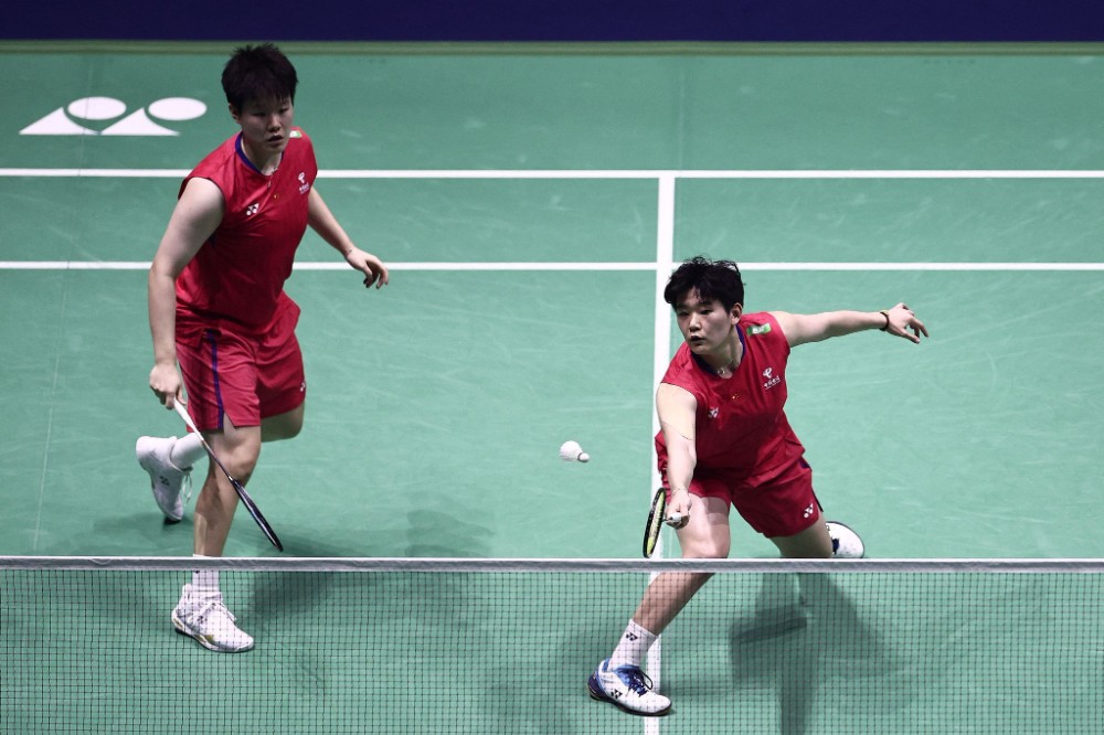 也依赖他对 也依赖他对